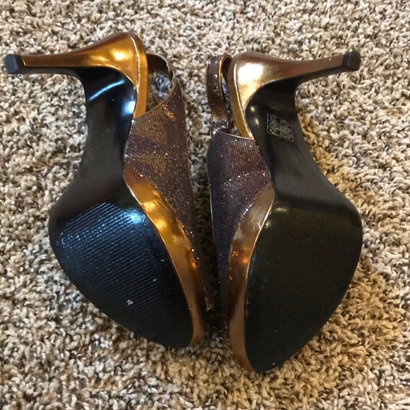 Shoes - Picture 3 of 5